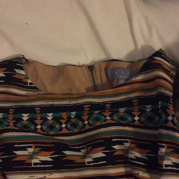 Dress - Picture 3 of 3